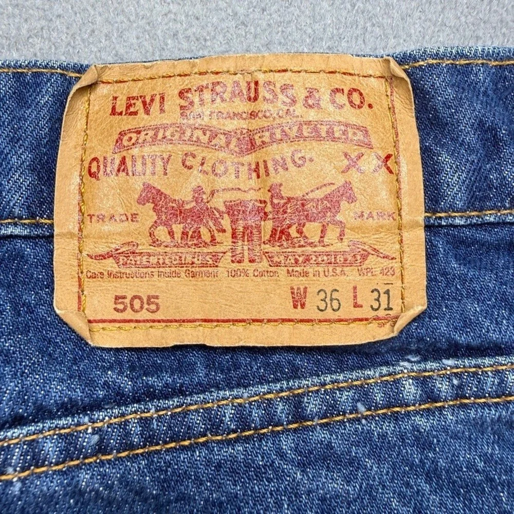 VTG Levis 505 Jeans Regular Straight Fit 36x31 (FIT 35x31) USA Made 90's Retro